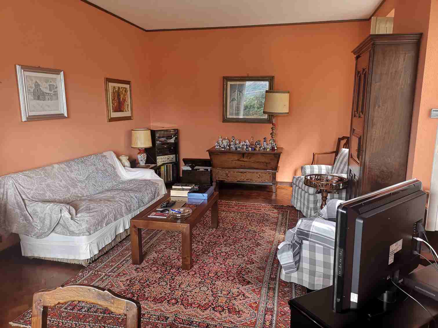 VILLA INDIPENDENTE SIGNORILE CON PISCINA BIELLA